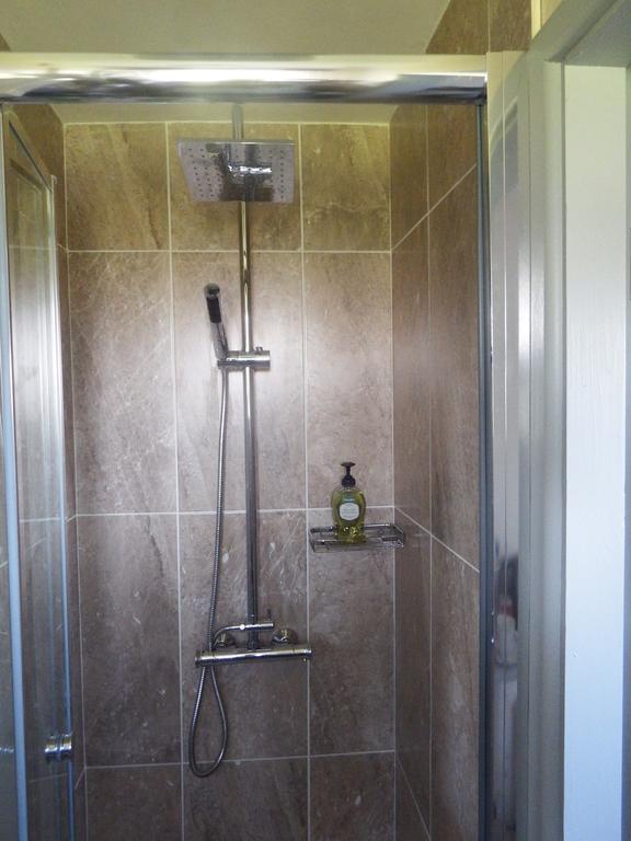 Beoley Lodge Redditch Room photo